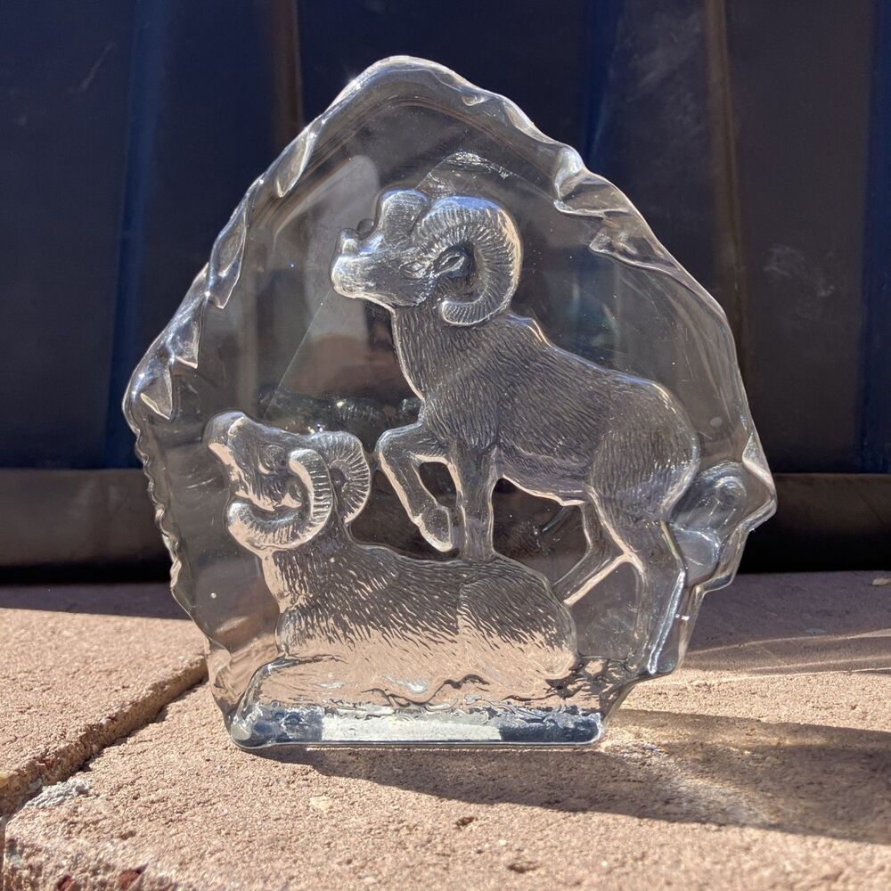 Heavy Solid Glass Bighorn Sheep Ram Tabletop Sculpture Mountain Wildlife 5.5”